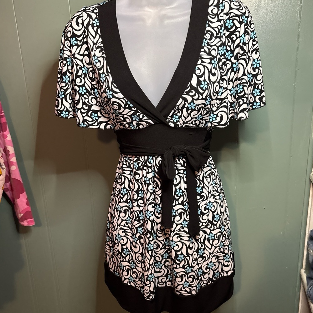 2000s Y2K floral dress with tie at the waist chunky black lining